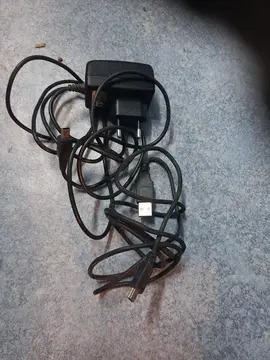 ancien.chargeur tel ou gps