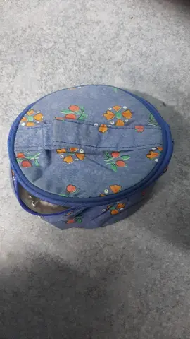 petite trousse maquillage ou accessoires cheveux