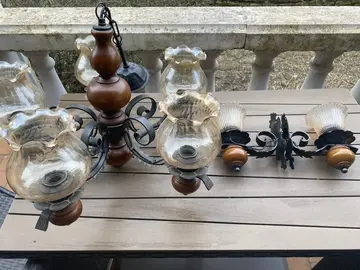 Lustre bois et fer ancien