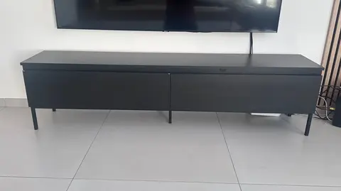 Meuble TV noir 2 portes