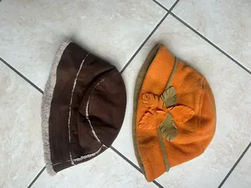 lot de deux bonnets