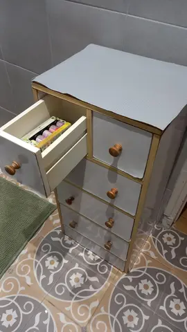 petite commode à repeindre