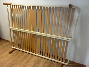 Sommier à lattes sur pieds 140x190cm