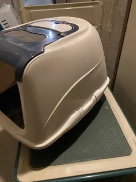 Bac à litiière avec couvercle