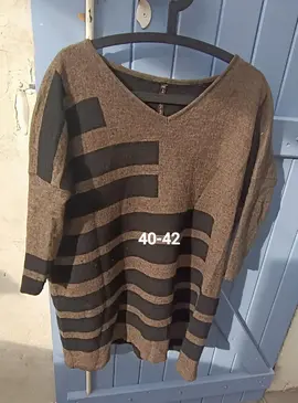 Un vêtement femme taille 40-42