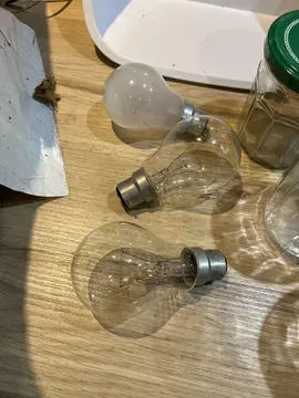 3 ampoules à baillonnette