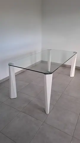 Table en verre