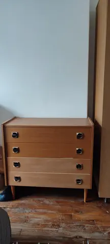 commode en bois vintage