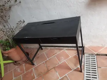 Bureau noir IKEA