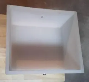 casier en plastiqure (30x40 cm environ)