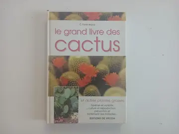 Livre illustré sur les cactus et plantes succulentes