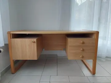 Bureau en bois