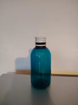 Flacon plastique transparent bleu 200 ml