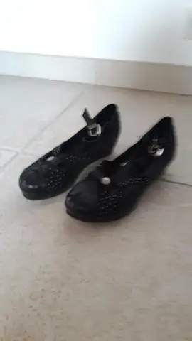 chaussure noire marque Regard, taille 39