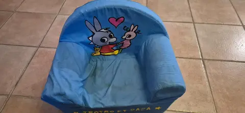 Fauteuil en mousse pour enfant
