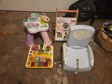 jeu enfant + réducteur de chaise