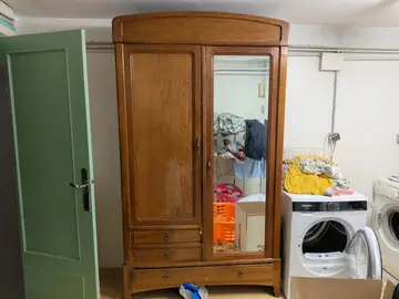 Grande armoire ancienne