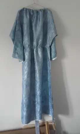 Robe 8-10 ans - polyester satiné