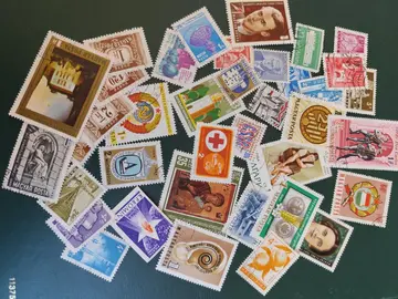 lot unique timbres étrangers