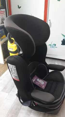 siège auto pour enfant