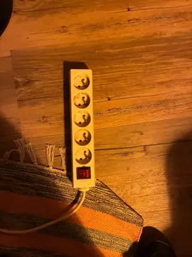 multiprises avec Interrupteur, 2P + T