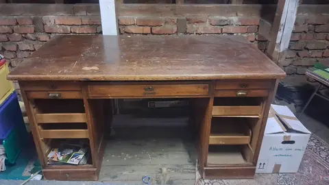 bureau massif à rénover