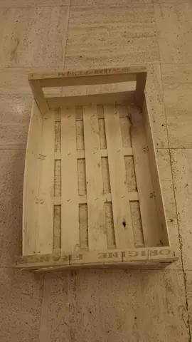 1 cageot en bois 59 cm x 37 cm