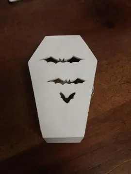 Boite bois forme cercueil