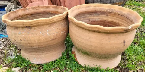 2 pots en terre cuite