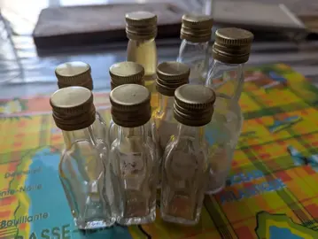 Petites bouteilles pour offrir à une fête
