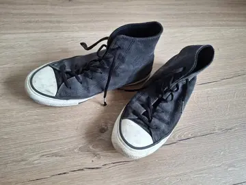 Converse pour enfant.
