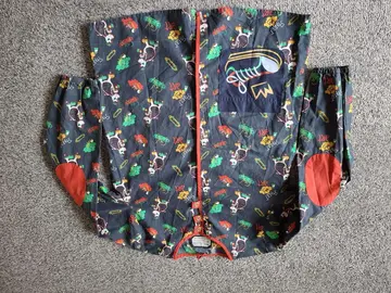 blouson de peinture pour enfant.