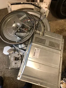 donne sèche linge vedette résistance HS pour le reste il fonctionnait bien les c.