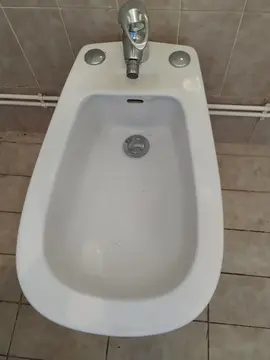 bidet blanc en parfait état