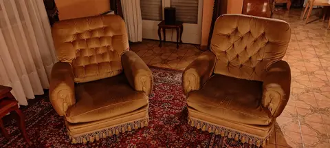 SALON EN VELOURS JAUNE DORE