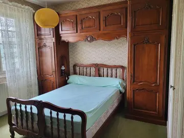 Armoire et lit 2 places en bois massif