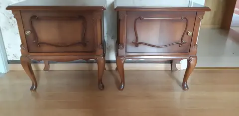 2 tables de nuit bois massif 1975