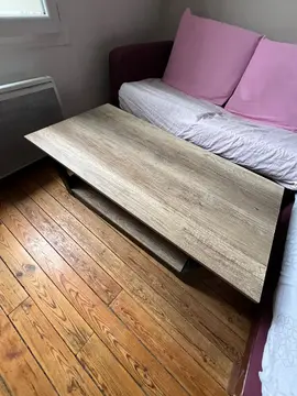 table en bois abîmée