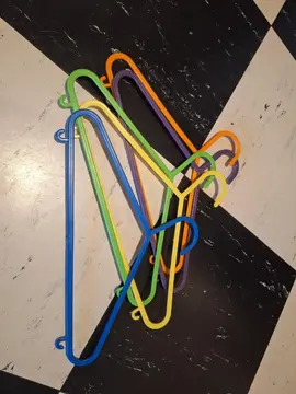 5 cintres plastique pour vêtements enfants