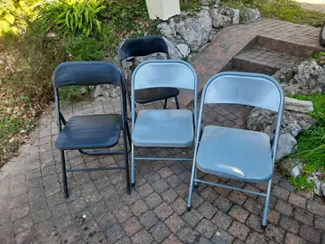 4 chaises pliantes
