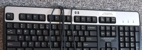 [Pour Docta Jovem] Clavier usb filaire Anglais/Américain (#2)