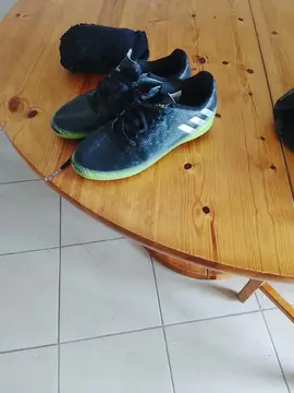 crampons rugby / foot + paires chaussettes rugby