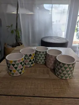 Mini caches pots