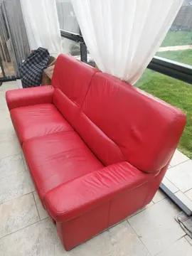 canapé 3 places en cuir rouge