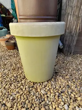 Grand pot en pvc