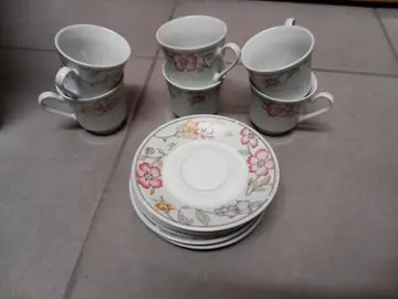 ensemble tasses et sous tasses
