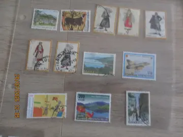 12 timbres oblitérés de Grèce