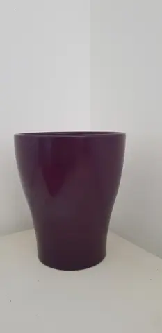 Cache-pot violet