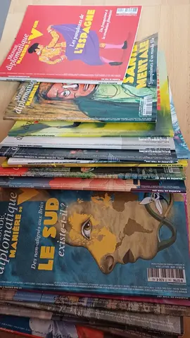 27 Mindes diplomatique - manière de voir