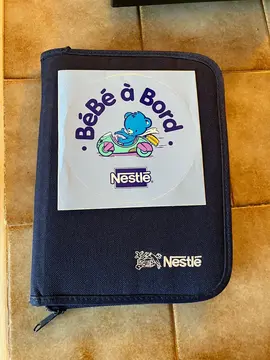 pochette nestle étiquette bébé à bord